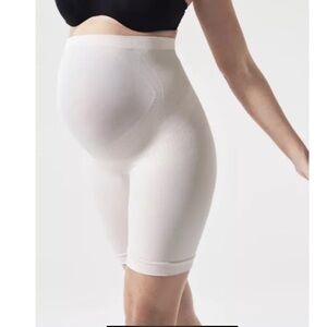 BLANQI High Waist Maternity Shorts - Cream